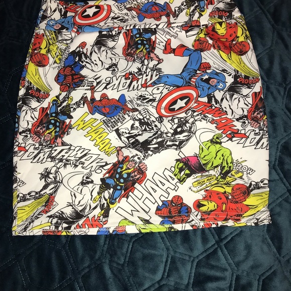 Marvel Heroes Bodycon Skirt - Picture 3 of 4
